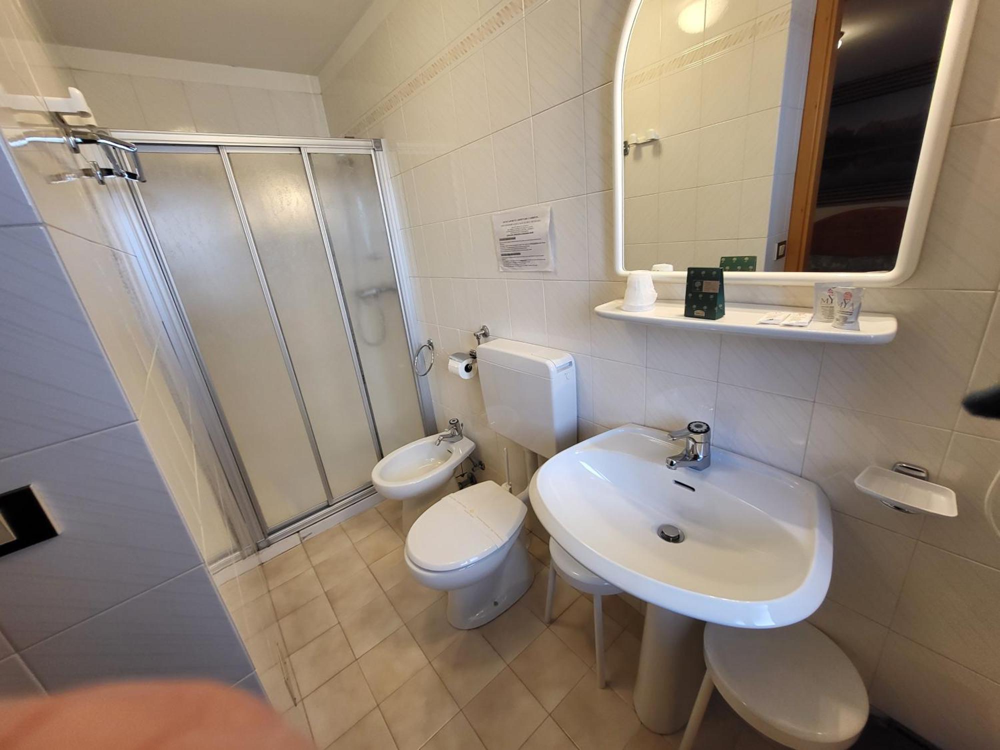 Albergo Meuble Tarandan Forni di Sopra Buitenkant foto