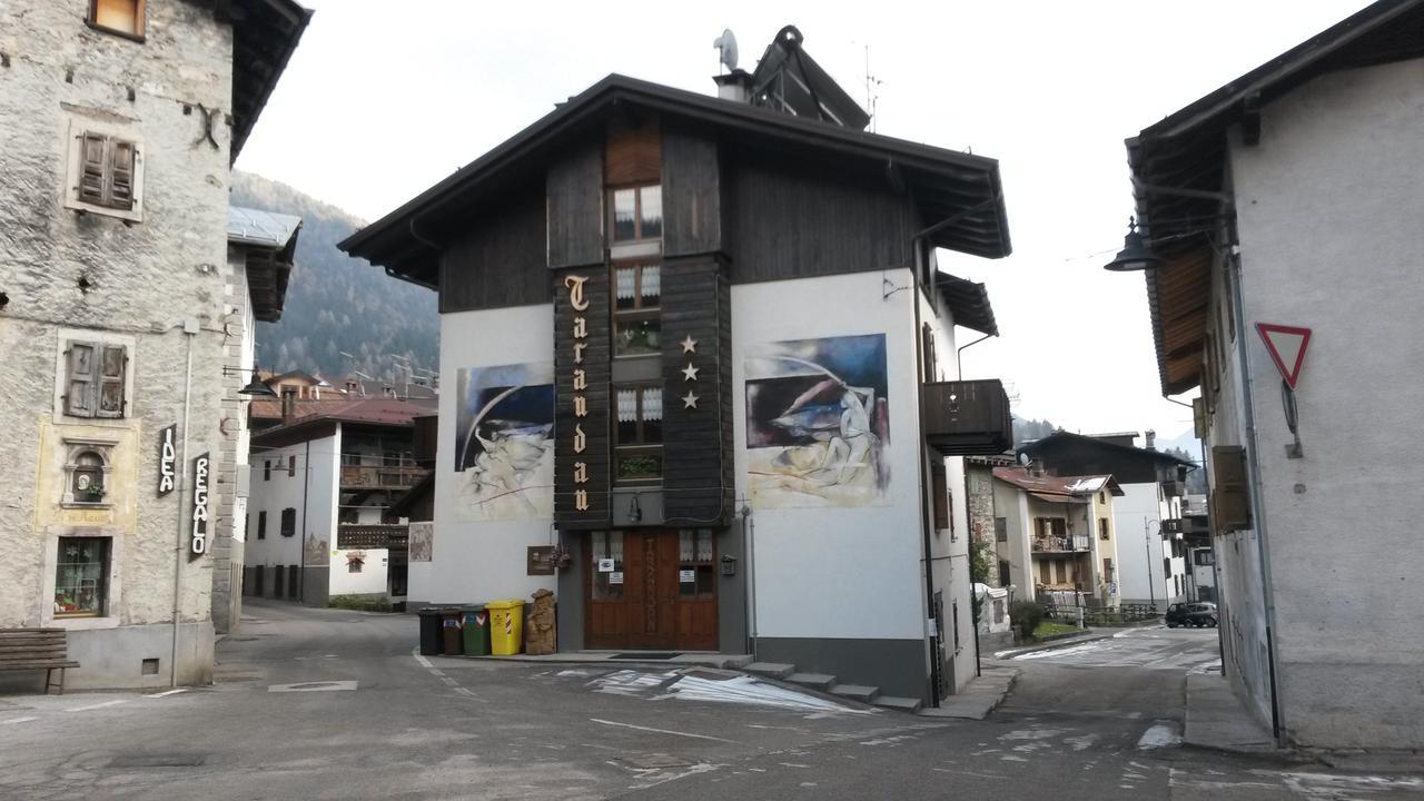 Albergo Meuble Tarandan Forni di Sopra Buitenkant foto