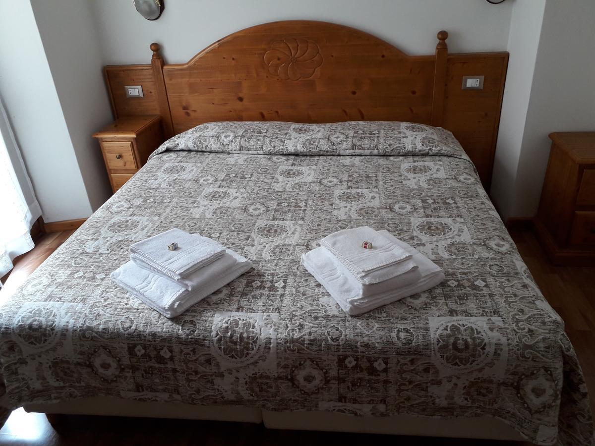 Albergo Meuble Tarandan Forni di Sopra Buitenkant foto
